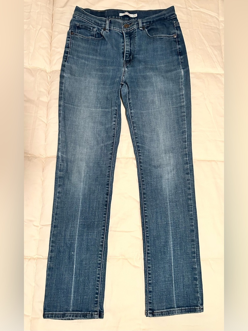 Levi's Women's Straight-Leg Jeans